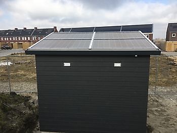 Bergingen met dak van zonnepanelen Houtbouw Lageman B.V. Zuidbroek